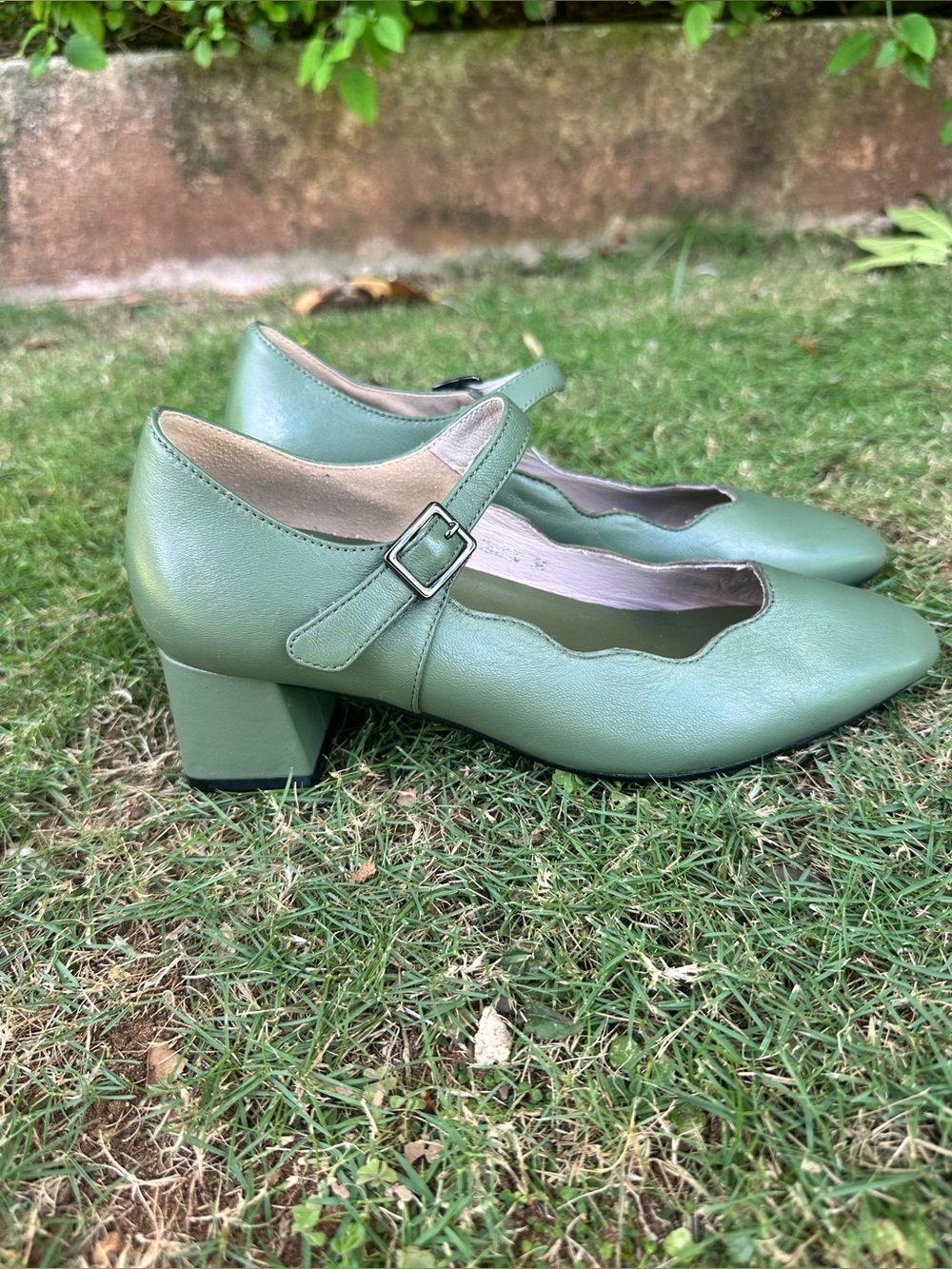 Via Nova Lite Tropic Olive Low Heel Mary Jane Size 38
